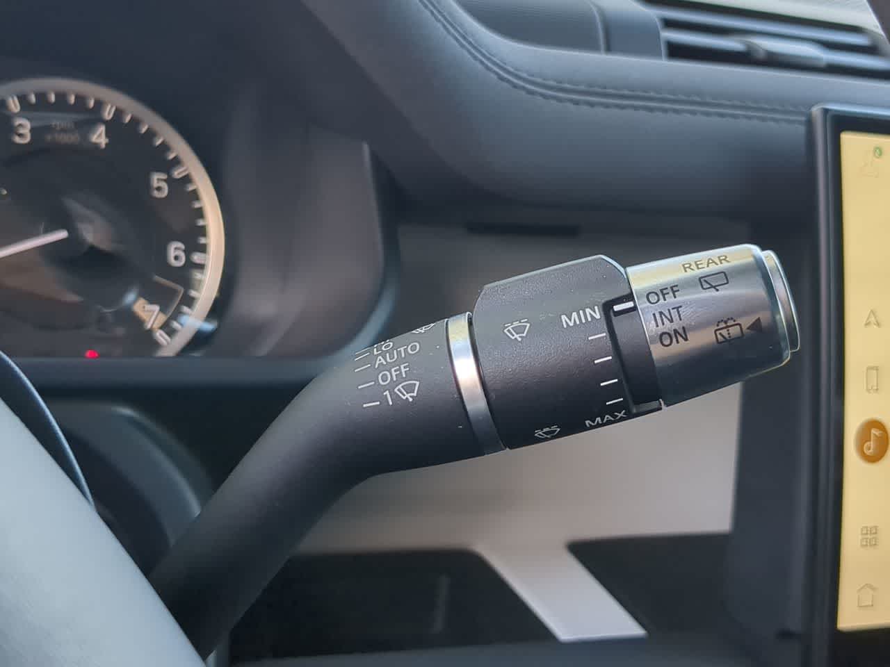 Thumbnail: 2022 Land Rover Defender - 28