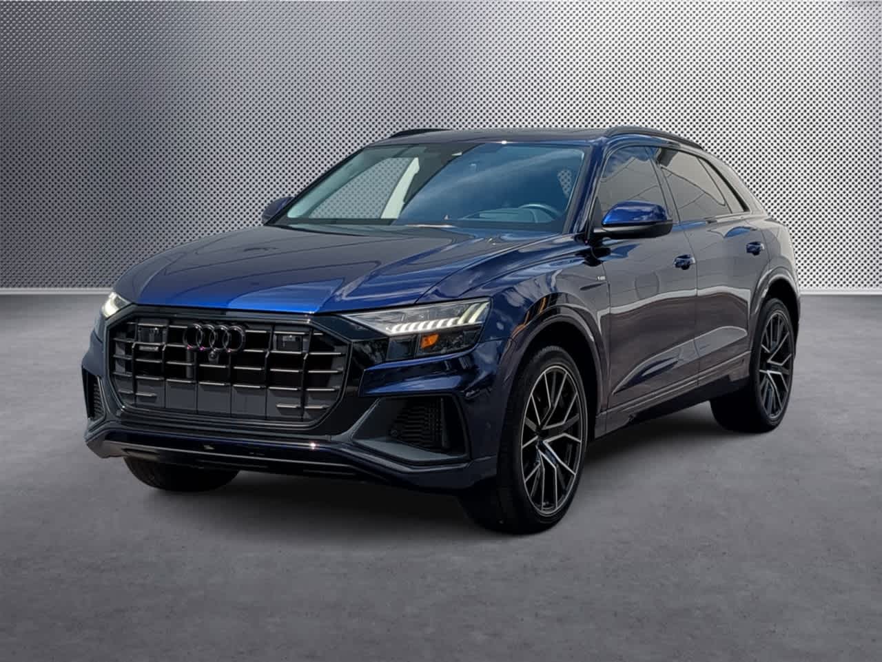 Thumbnail: 2022 Audi Q8 - 4