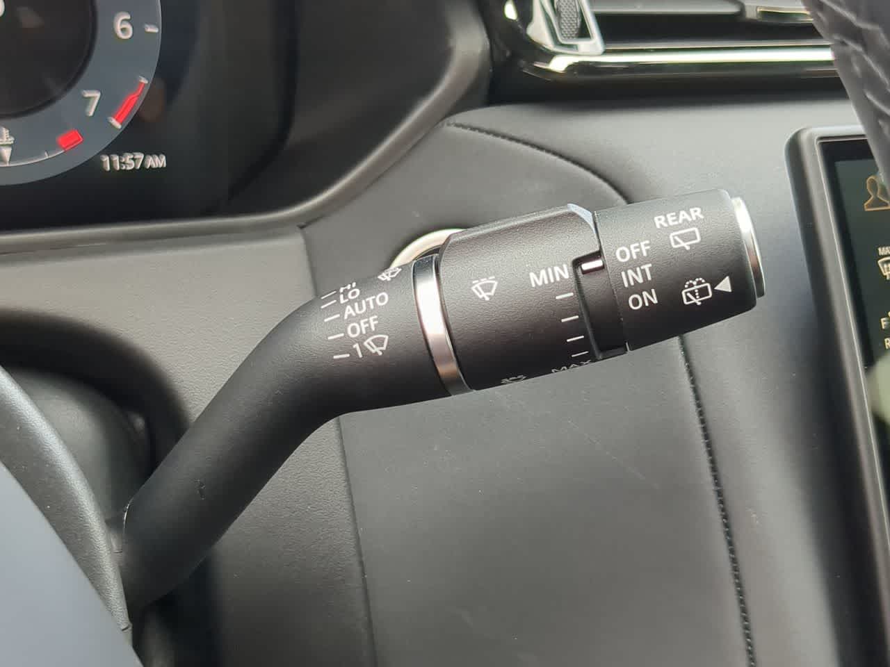 Thumbnail: 2025 Land Rover Range Rover Velar - 28