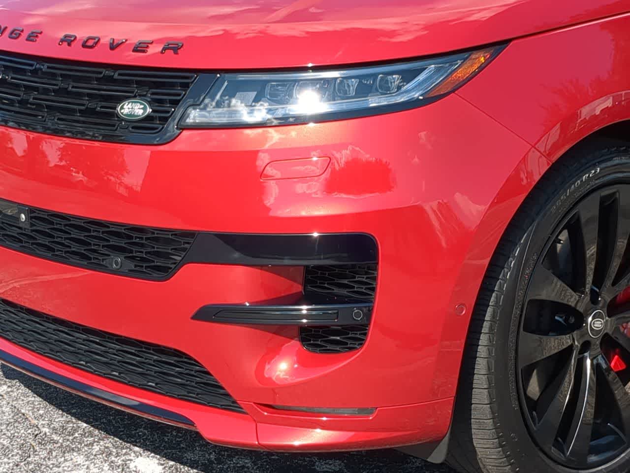 Thumbnail: 2023 Land Rover Range Rover Sport - 11