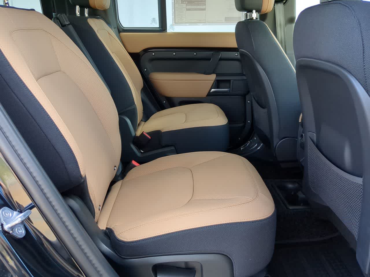 2025 Land Rover Defender 130 22