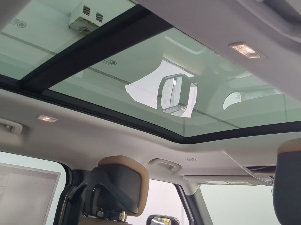 Thumbnail: 2025 Land Rover Defender - 23