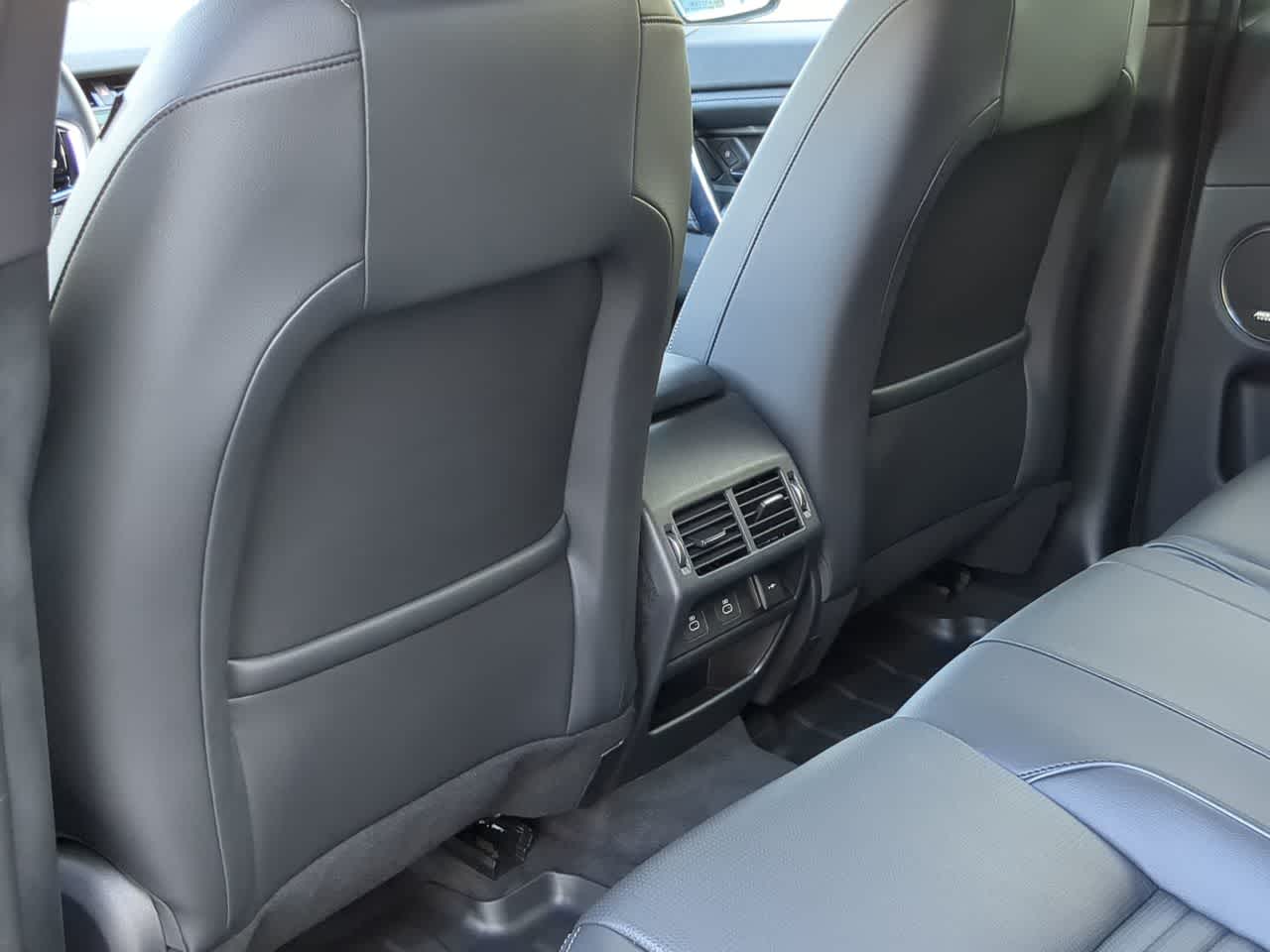 Thumbnail: 2025 Land Rover Discovery Sport - 18