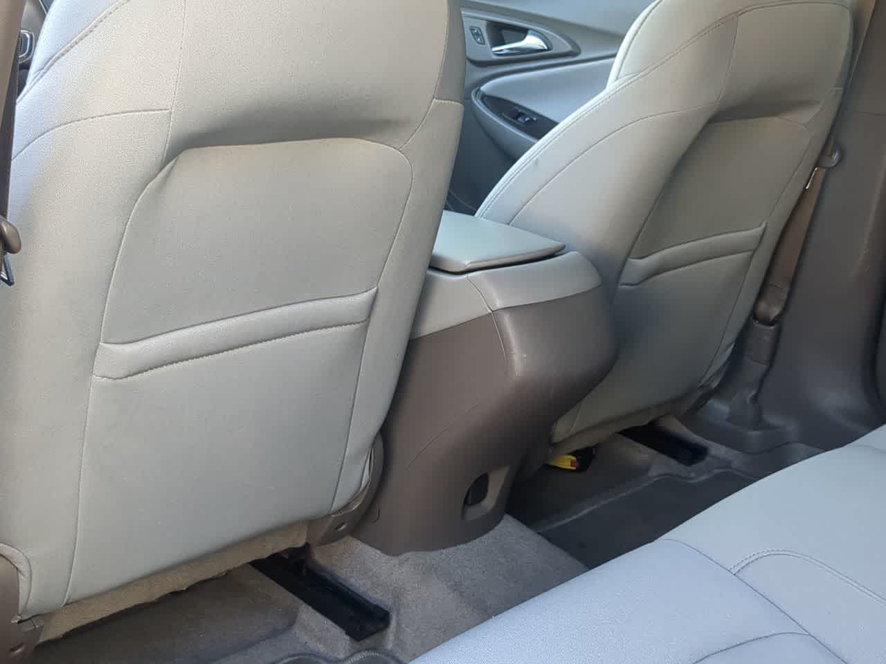 Thumbnail: 2018 Chevrolet Malibu - 17