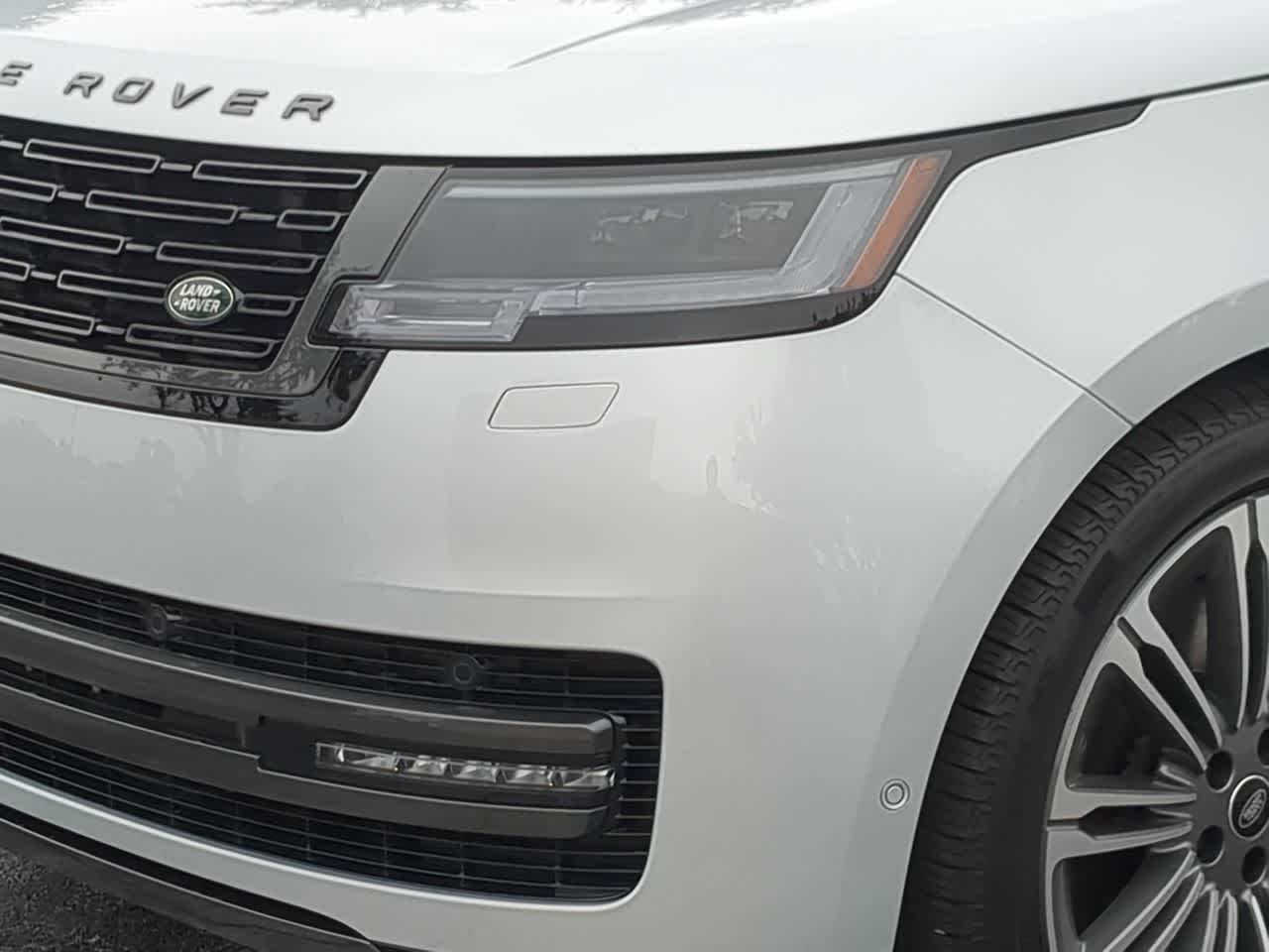 Thumbnail: 2025 Land Rover Range Rover - 11