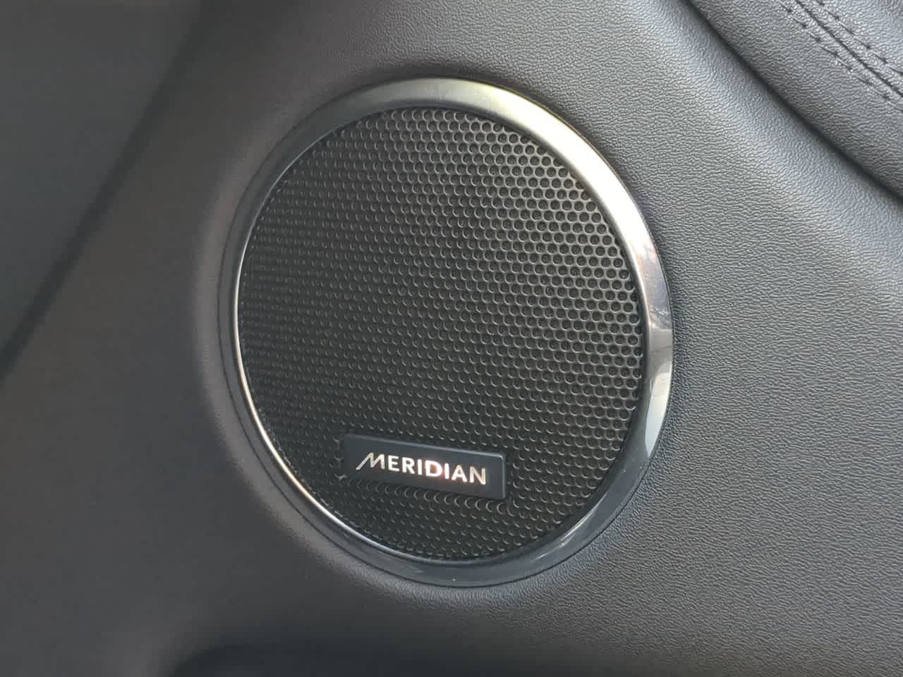 Thumbnail: 2025 Land Rover Discovery Sport - 33