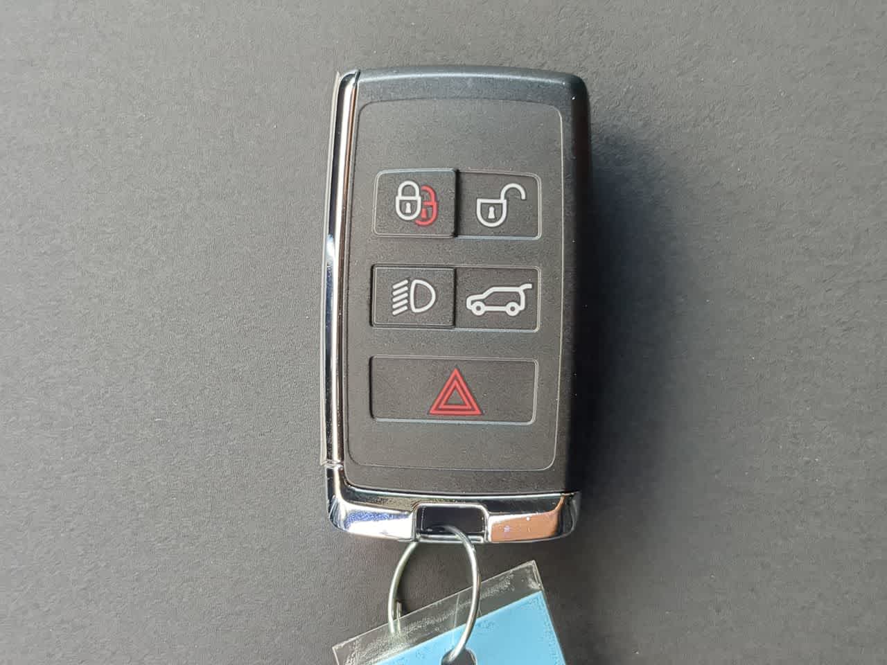 Thumbnail: 2026 Land Rover Discovery - 38