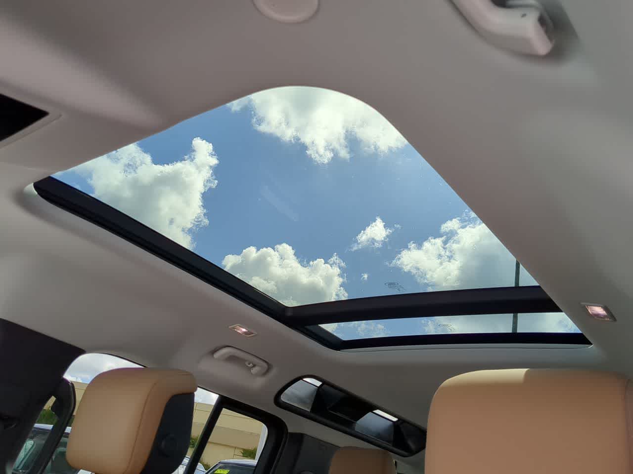 Thumbnail: 2025 Land Rover Defender - 20