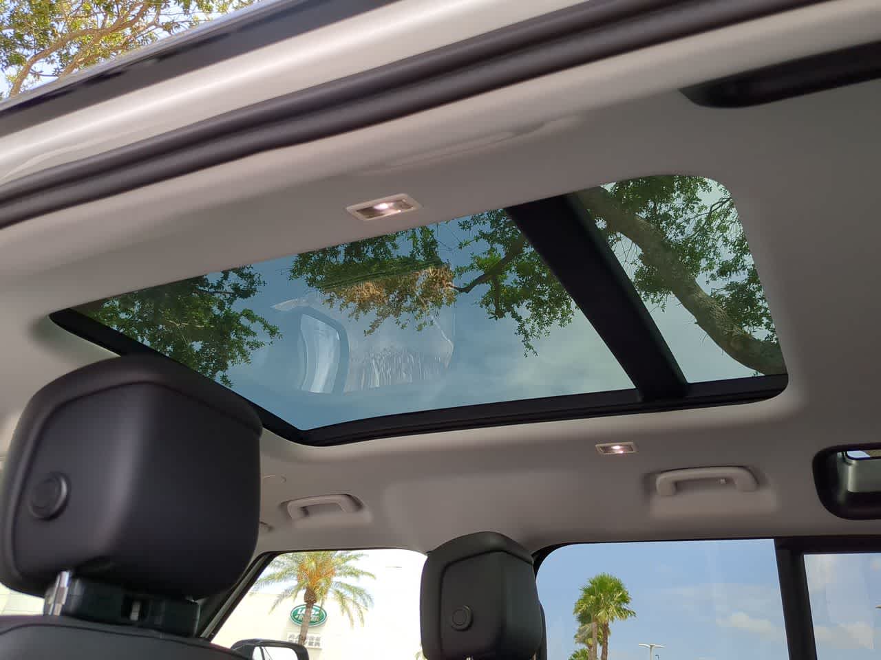 Thumbnail: 2025 Land Rover Defender - 23