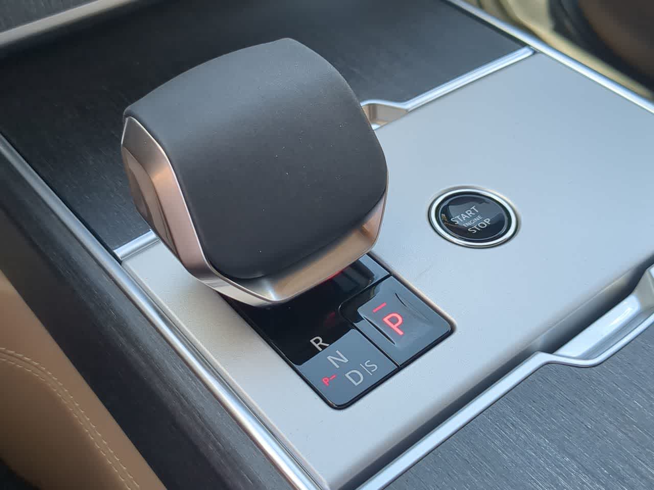 Thumbnail: 2025 Land Rover Range Rover - 35