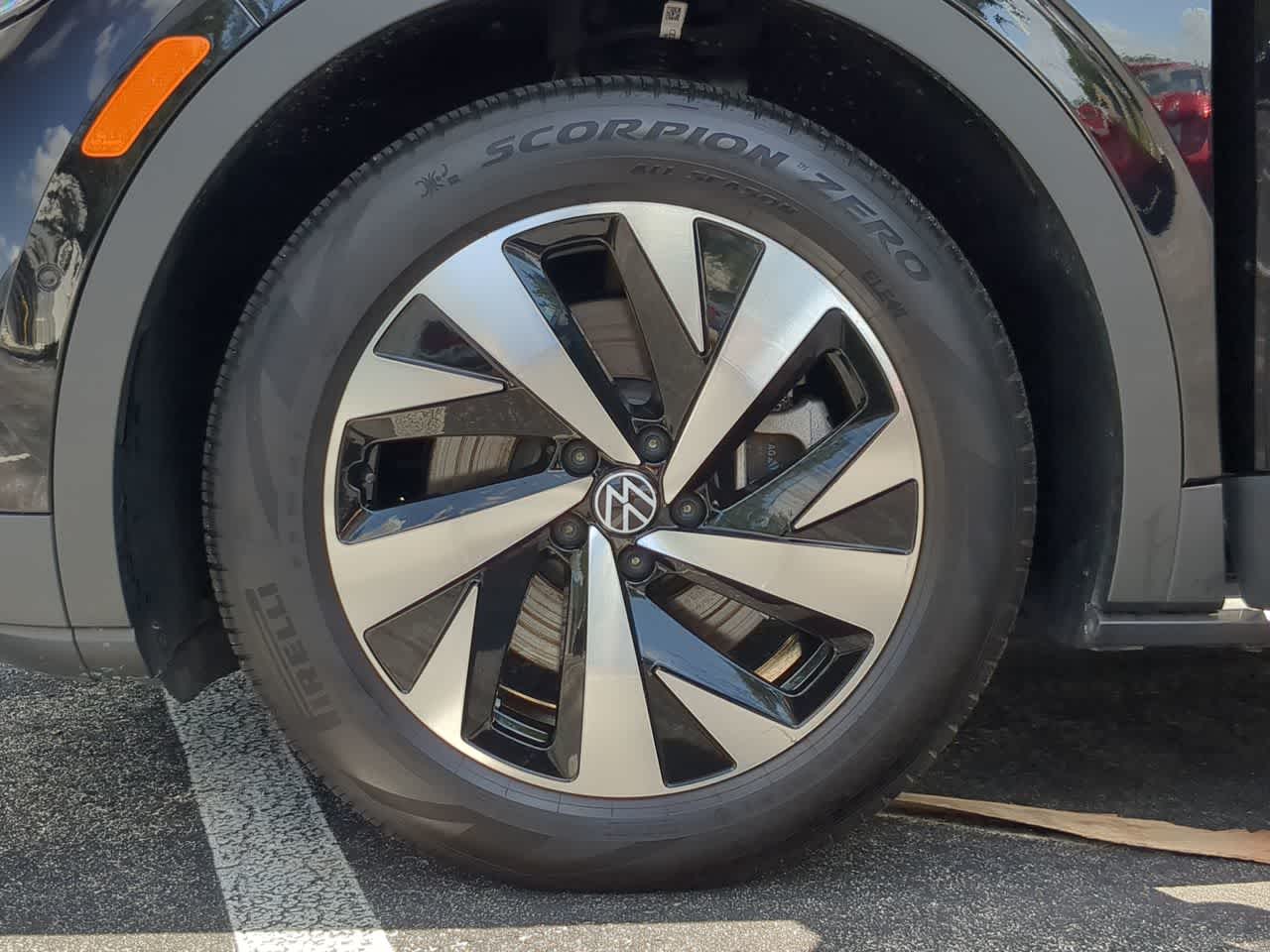 Thumbnail: 2024 Volkswagen ID.4 - 12