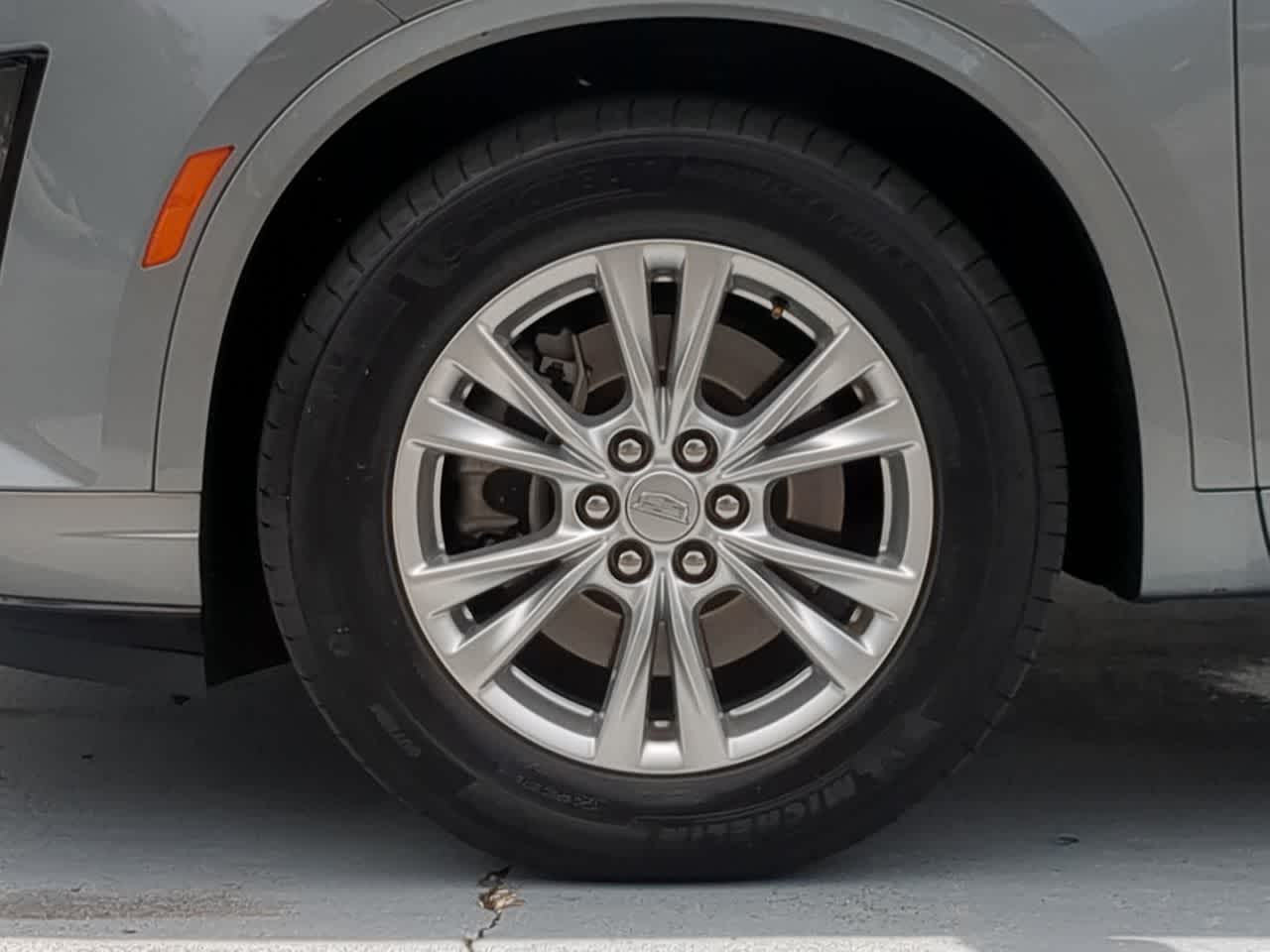 Thumbnail: 2024 Cadillac XT6 - 14