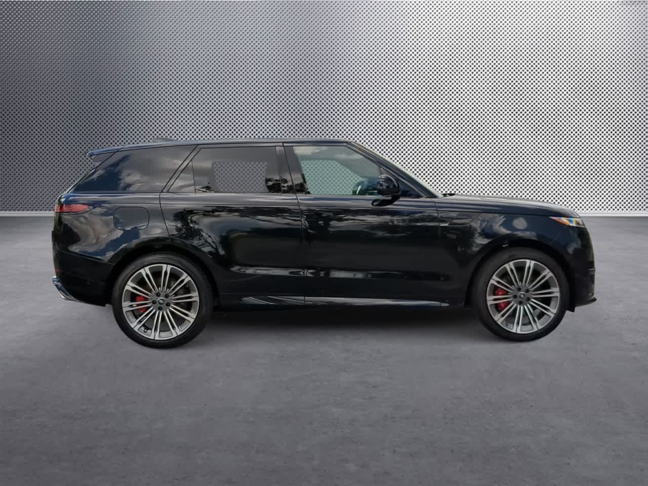 Thumbnail: 2025 Land Rover Range Rover Sport - 9