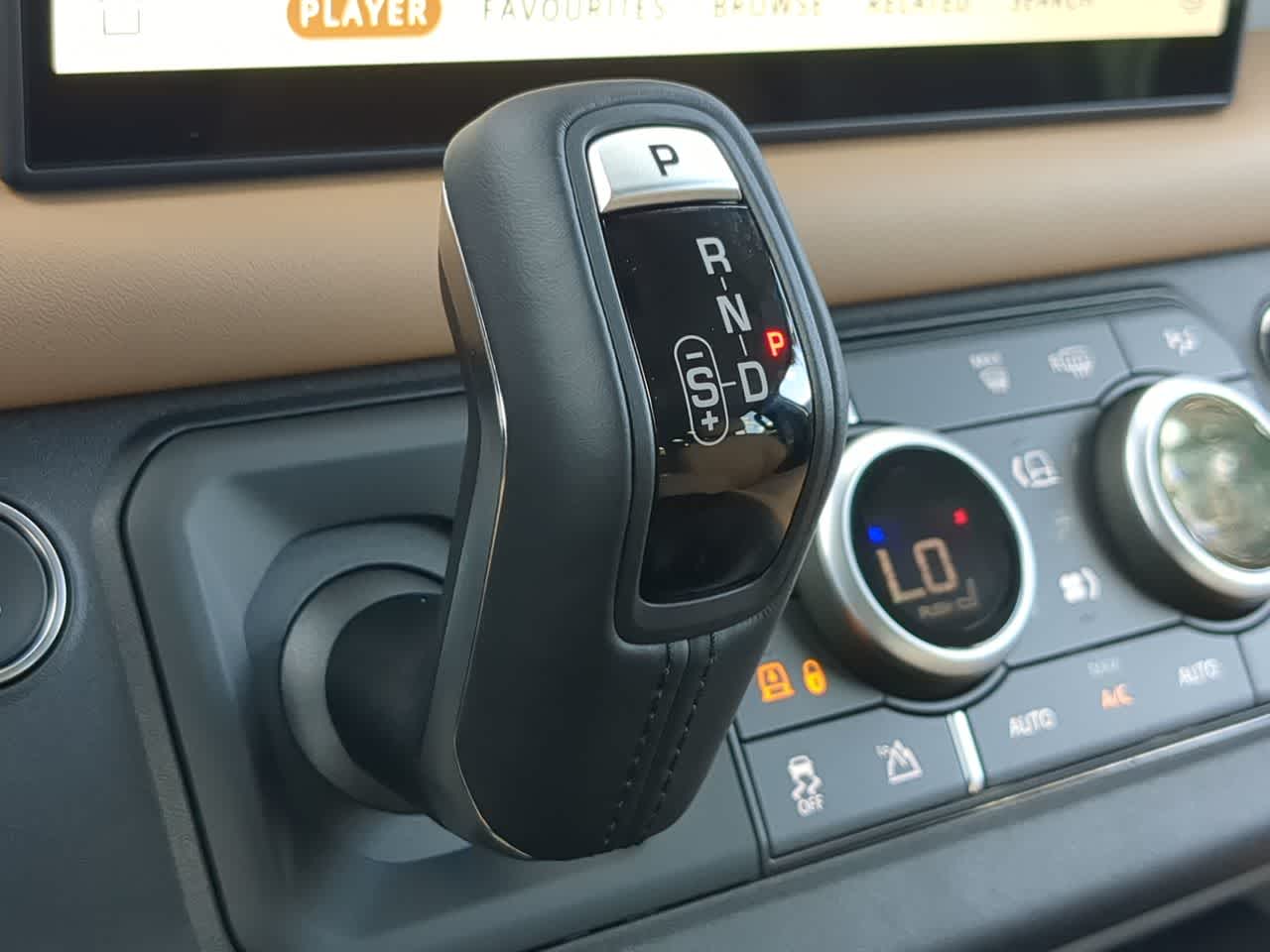 Thumbnail: 2025 Land Rover Defender - 35