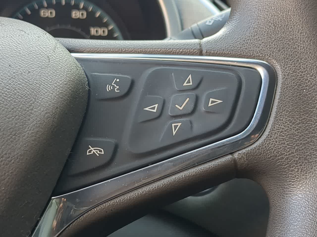 Thumbnail: 2018 Chevrolet Malibu - 23