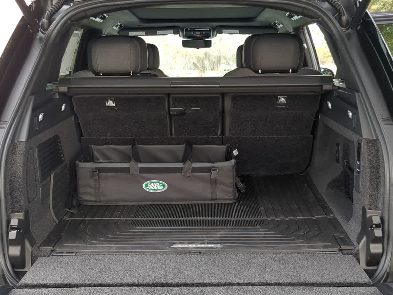 Thumbnail: 2026 Land Rover Range Rover - 37