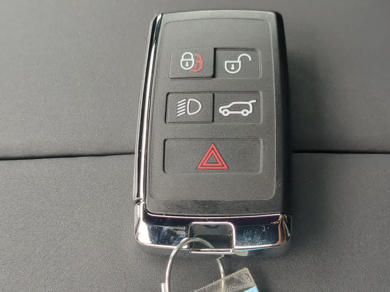 Thumbnail: 2026 Land Rover Range Rover Evoque - 38