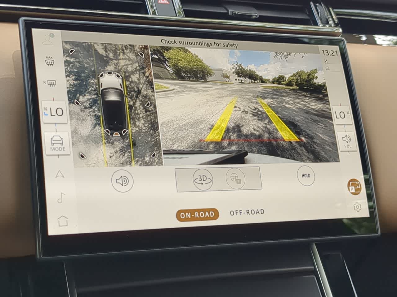 Thumbnail: 2026 Land Rover Range Rover Velar - 32