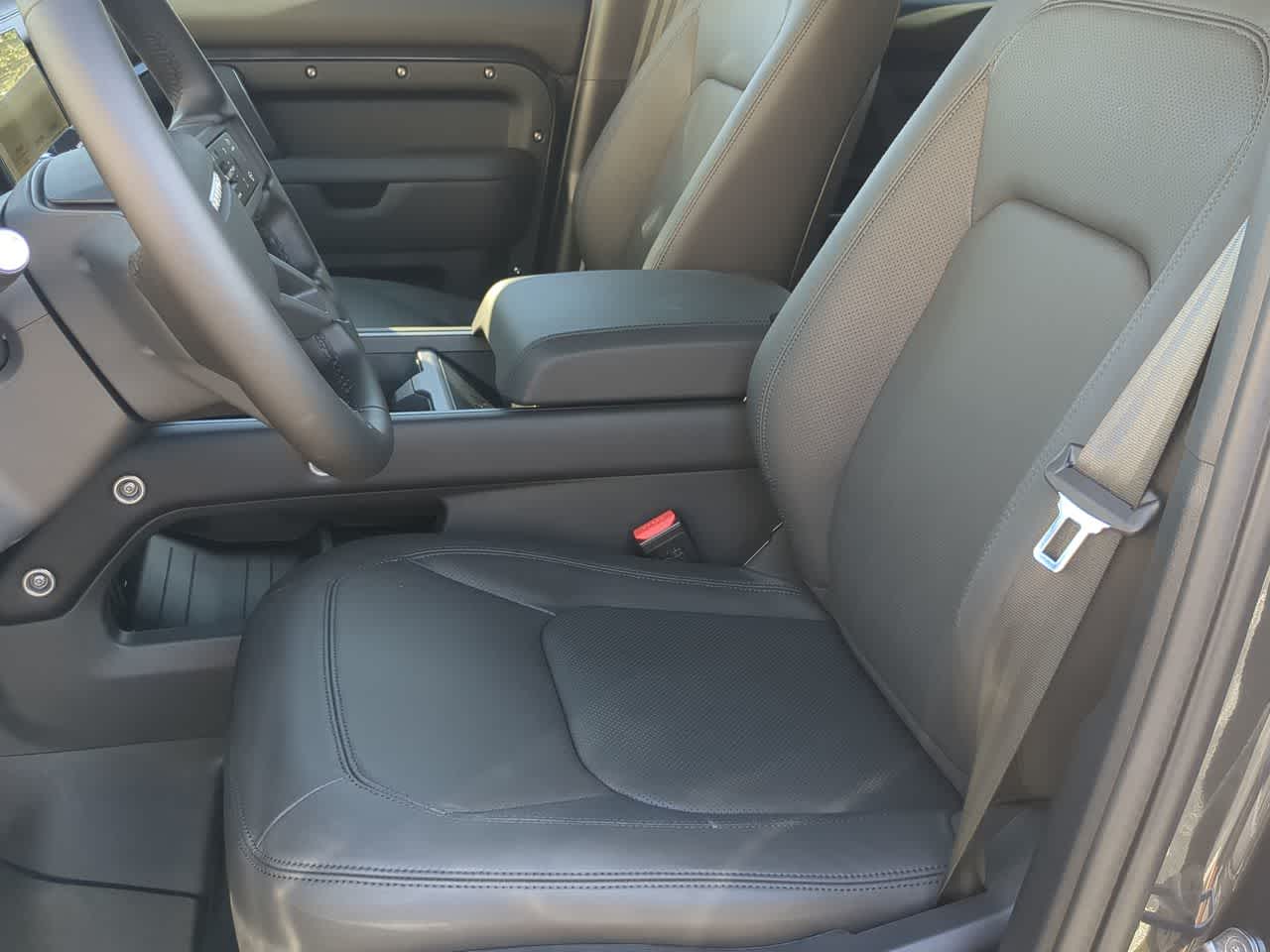 Thumbnail: 2026 Land Rover Defender - 17