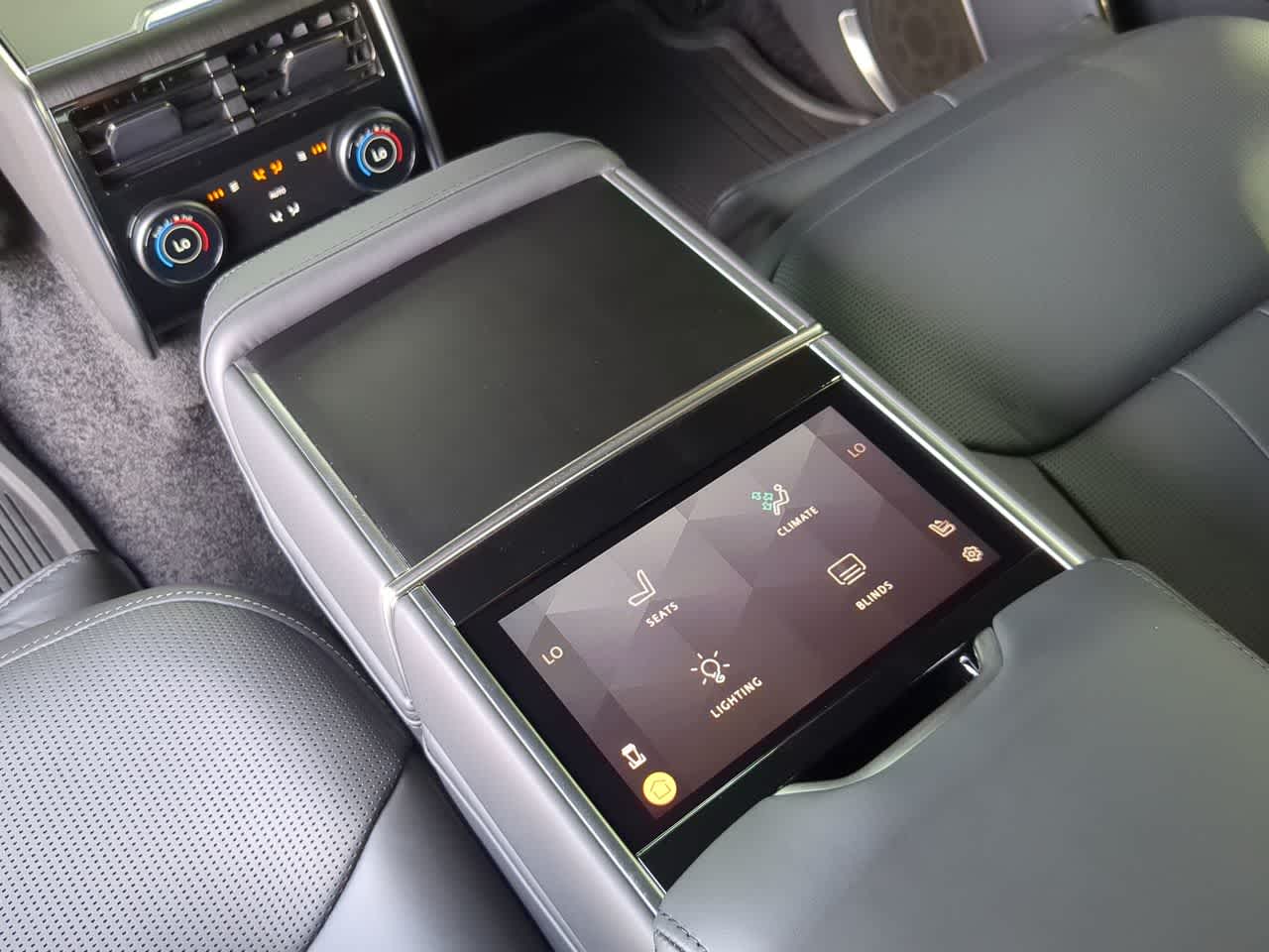 Thumbnail: 2025 Land Rover Range Rover - 40