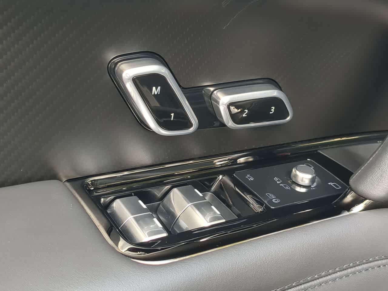 Thumbnail: 2024 Land Rover Range Rover Sport - 17