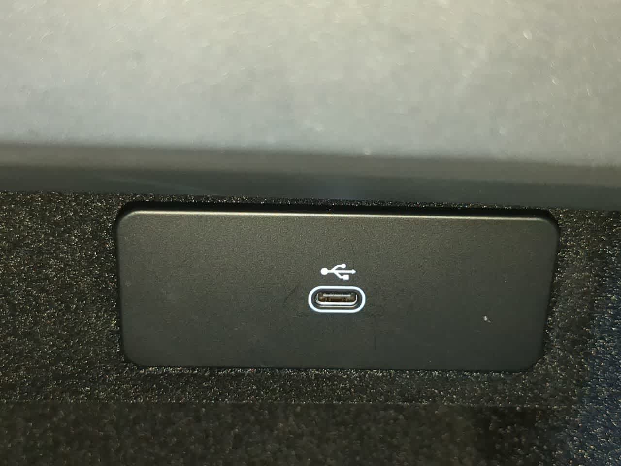 Thumbnail: 2025 Land Rover Range Rover Sport - 33