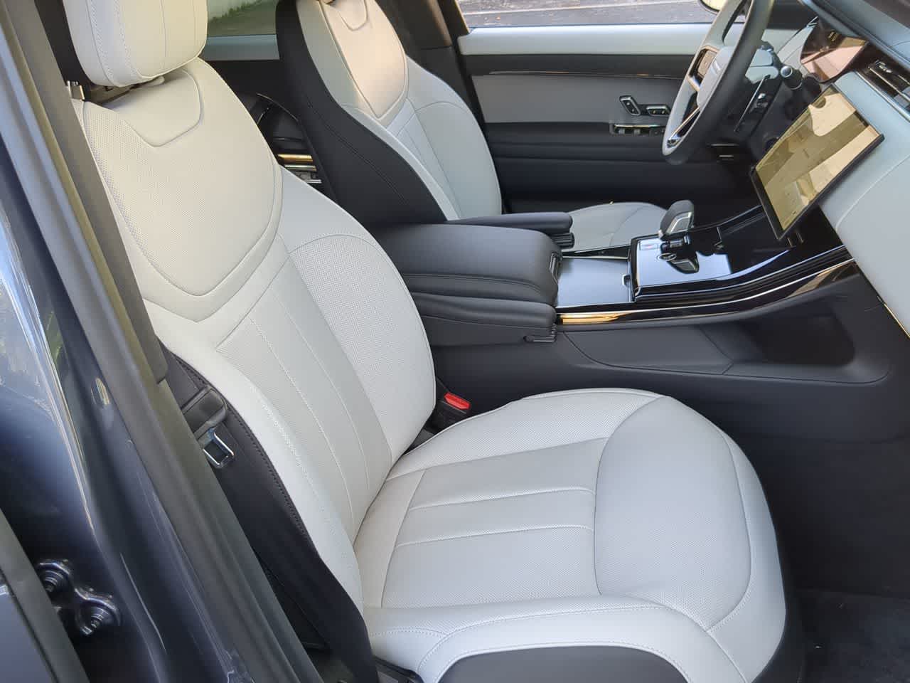 Thumbnail: 2025 Land Rover Range Rover Sport - 22