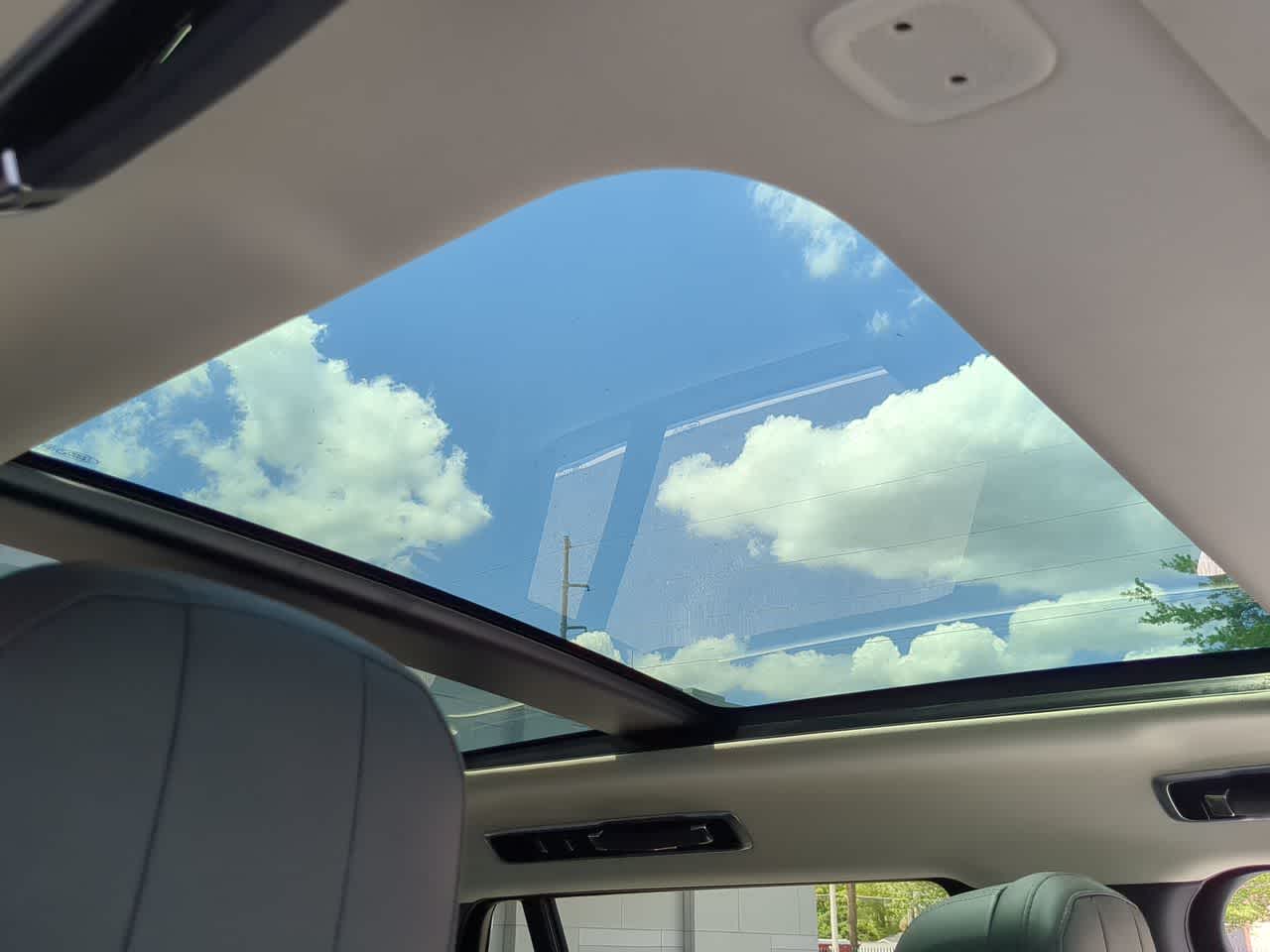 Thumbnail: 2024 Land Rover Range Rover - 26