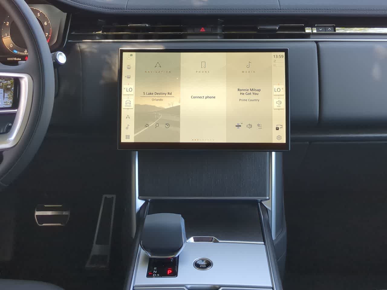 Thumbnail: 2026 Land Rover Range Rover - 29