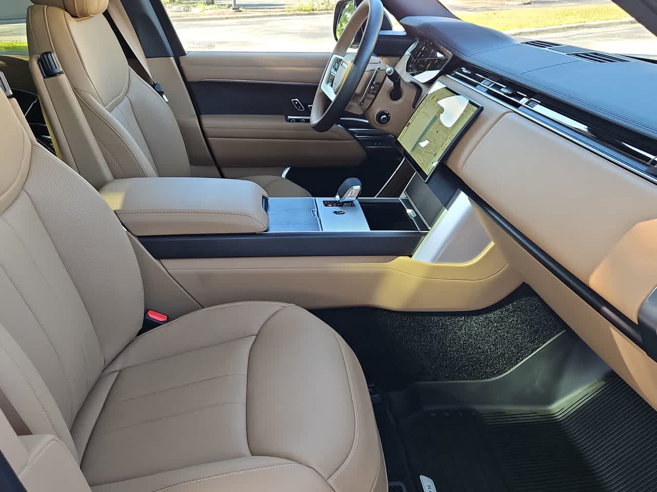Thumbnail: 2025 Land Rover Range Rover - 24