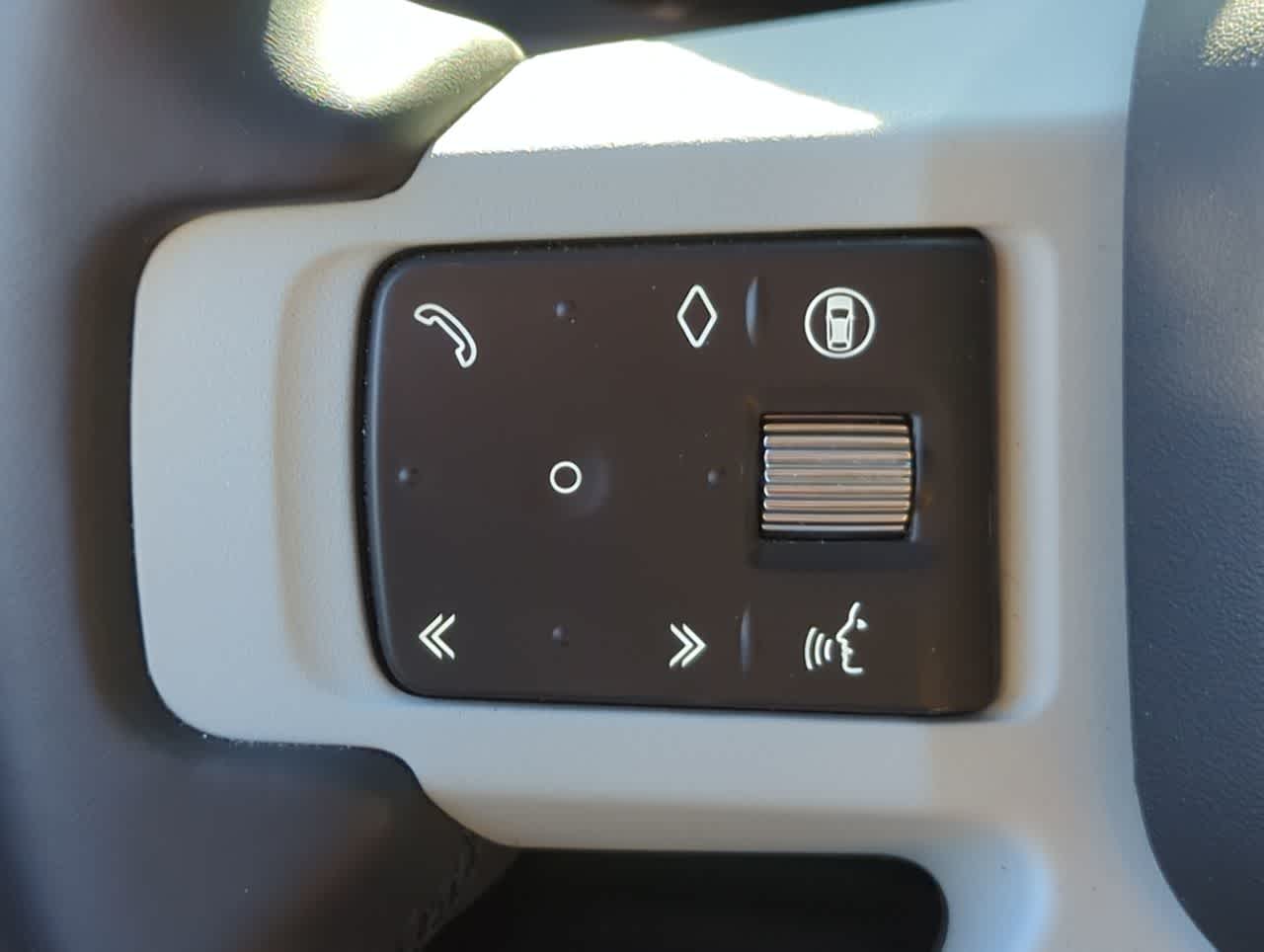 Thumbnail: 2024 Land Rover Defender - 22