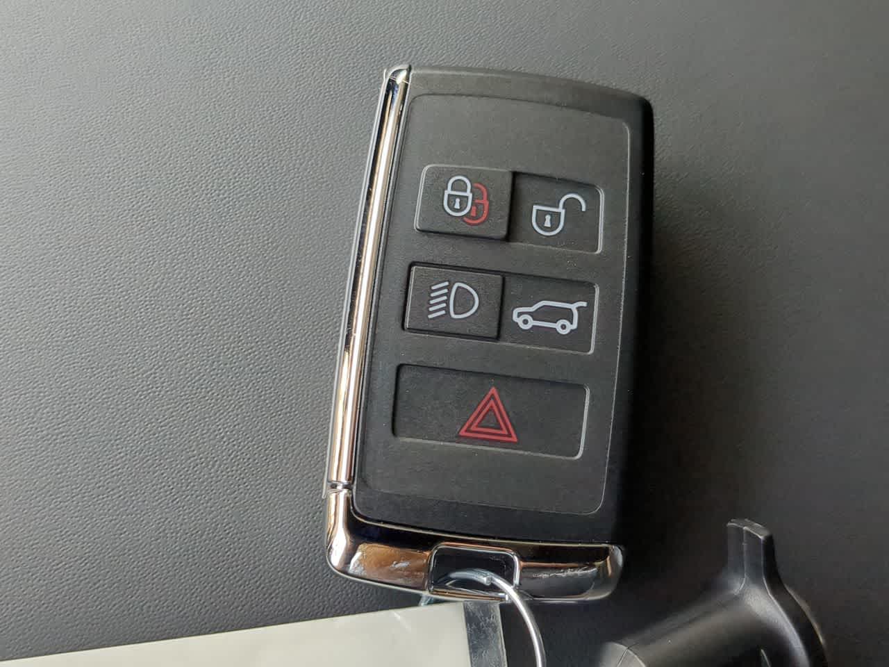 Thumbnail: 2025 Land Rover Defender - 38