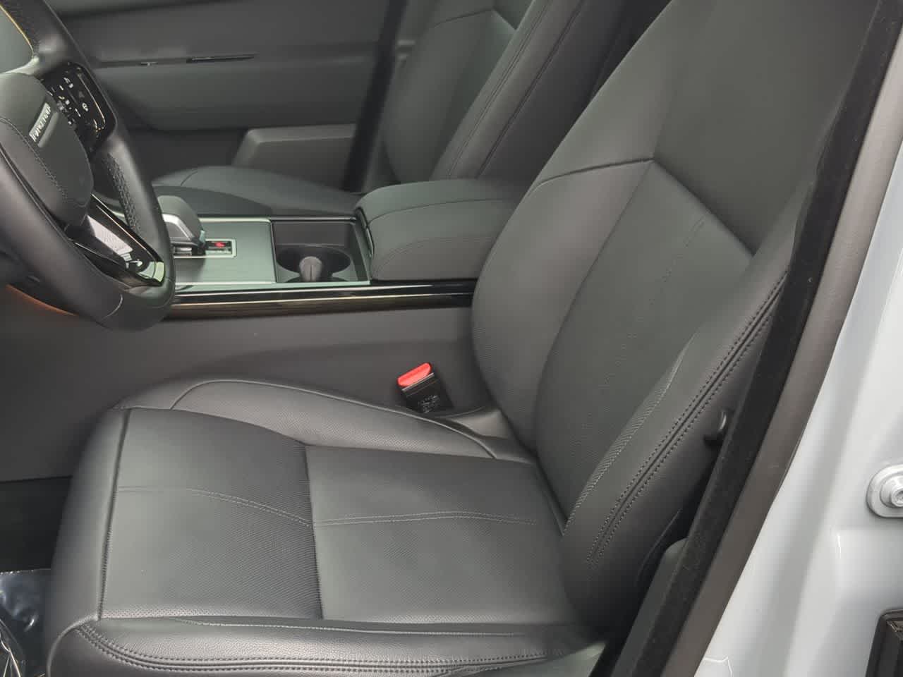 Thumbnail: 2024 Land Rover Range Rover Velar - 16