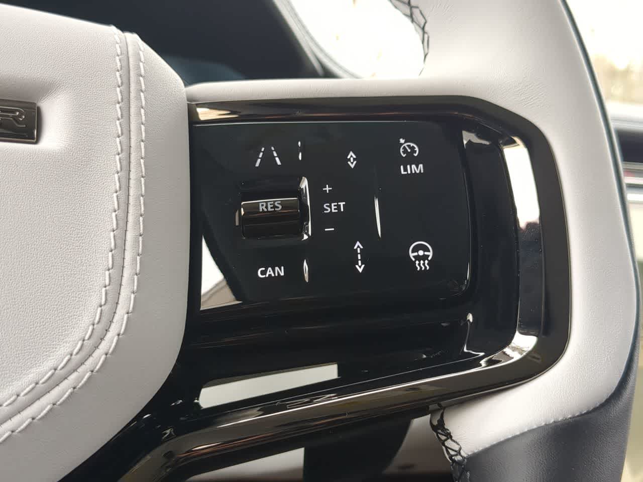 Thumbnail: 2026 Land Rover Range Rover Sport - 26