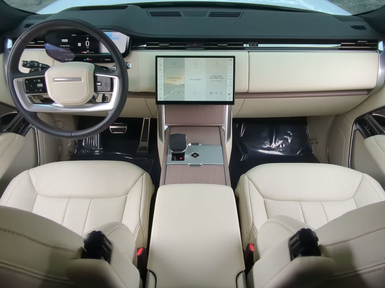 Thumbnail: 2025 Land Rover Range Rover - 16