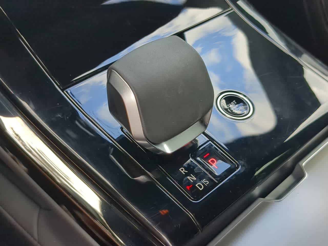 Thumbnail: 2025 Land Rover Range Rover Sport - 34