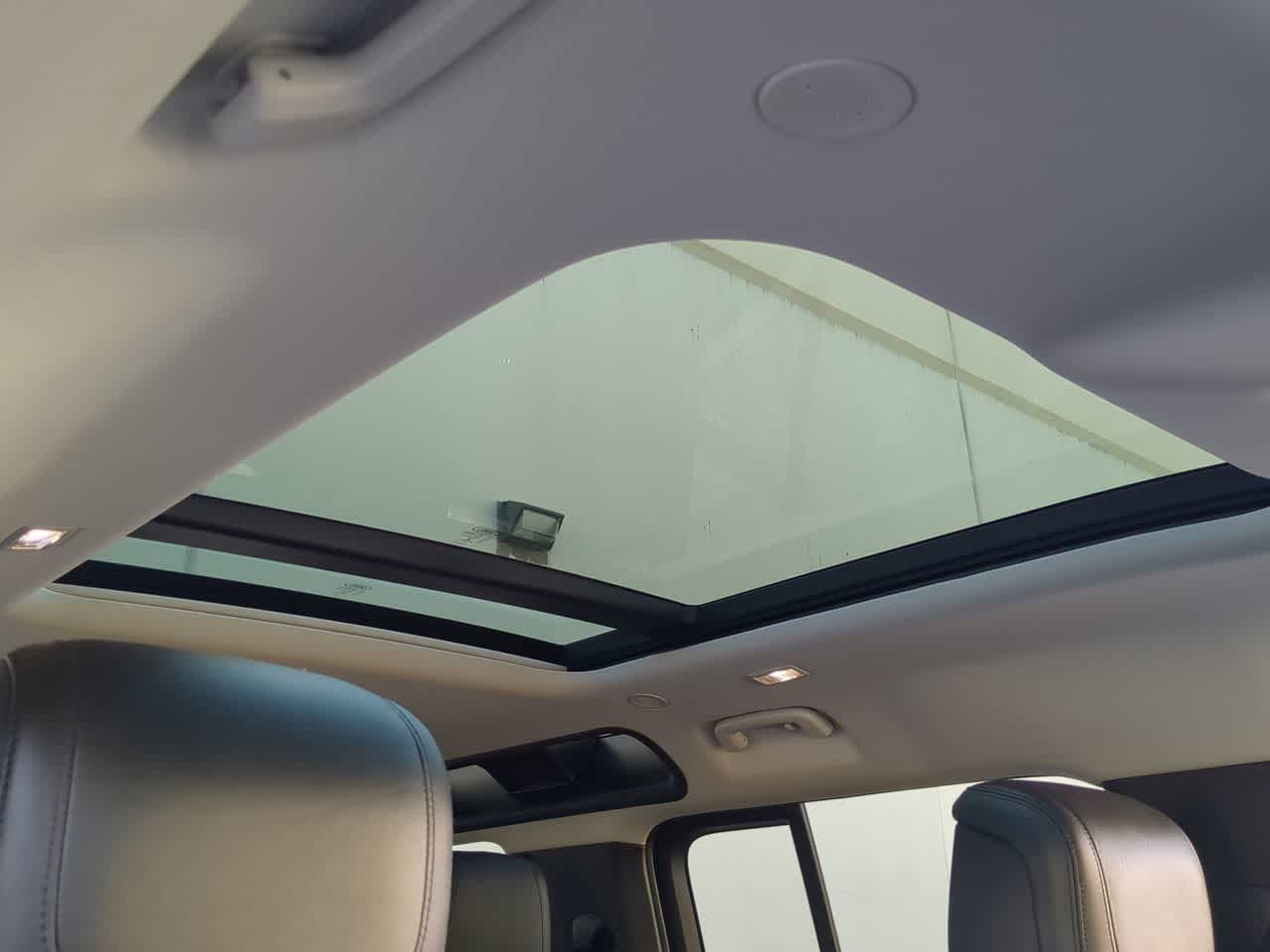 Thumbnail: 2020 Land Rover Defender - 20