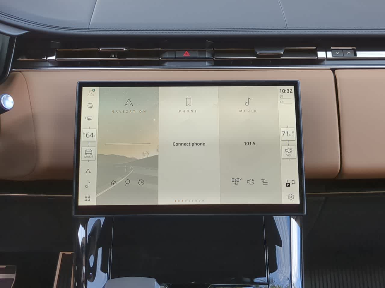 Thumbnail: 2025 Land Rover Range Rover Sport - 28