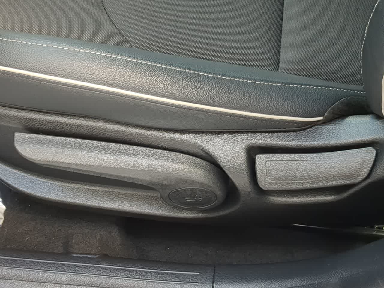 Thumbnail: 2023 Kia Forte - 18