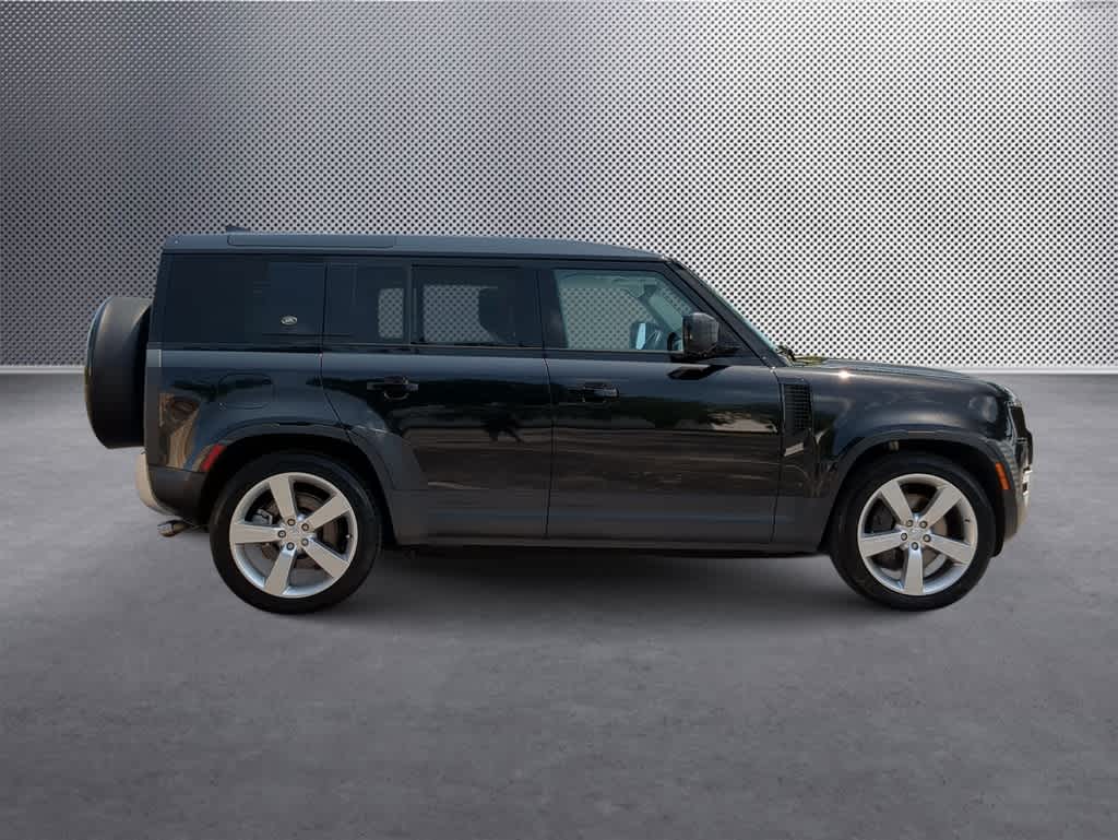 Thumbnail: 2024 Land Rover Defender - 9