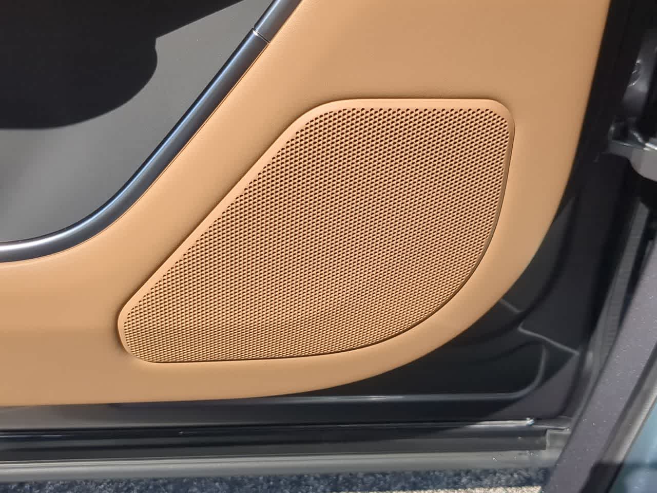 Thumbnail: 2025 Land Rover Range Rover - 33