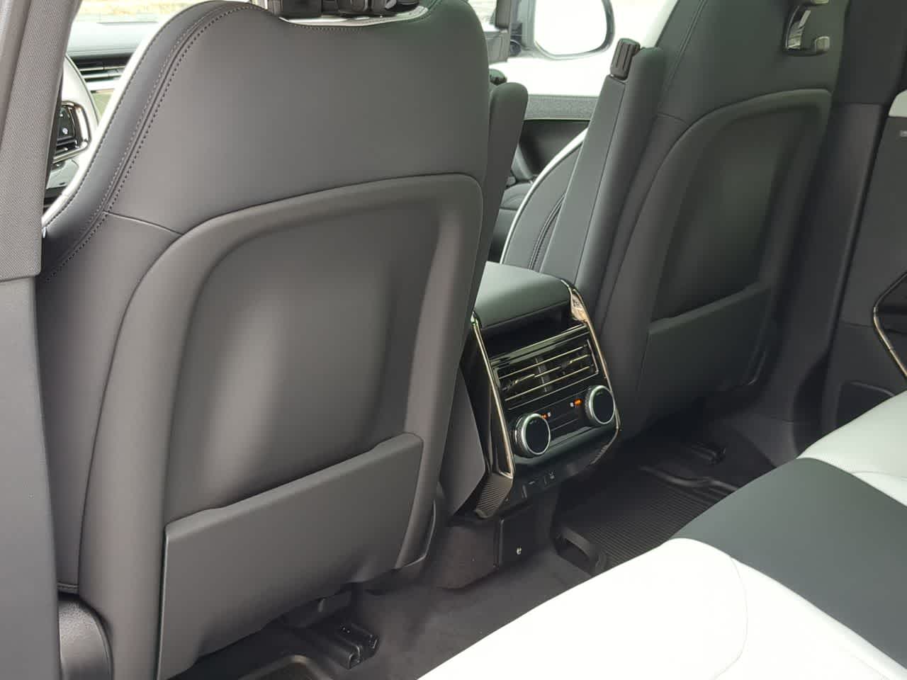 Thumbnail: 2026 Land Rover Range Rover Sport - 17