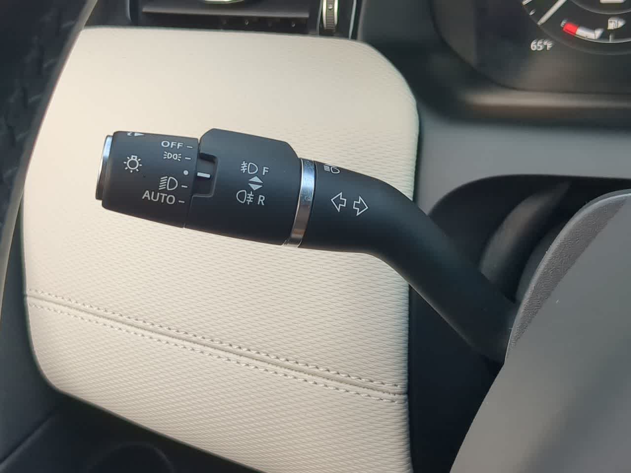 Thumbnail: 2025 Land Rover Discovery Sport - 28