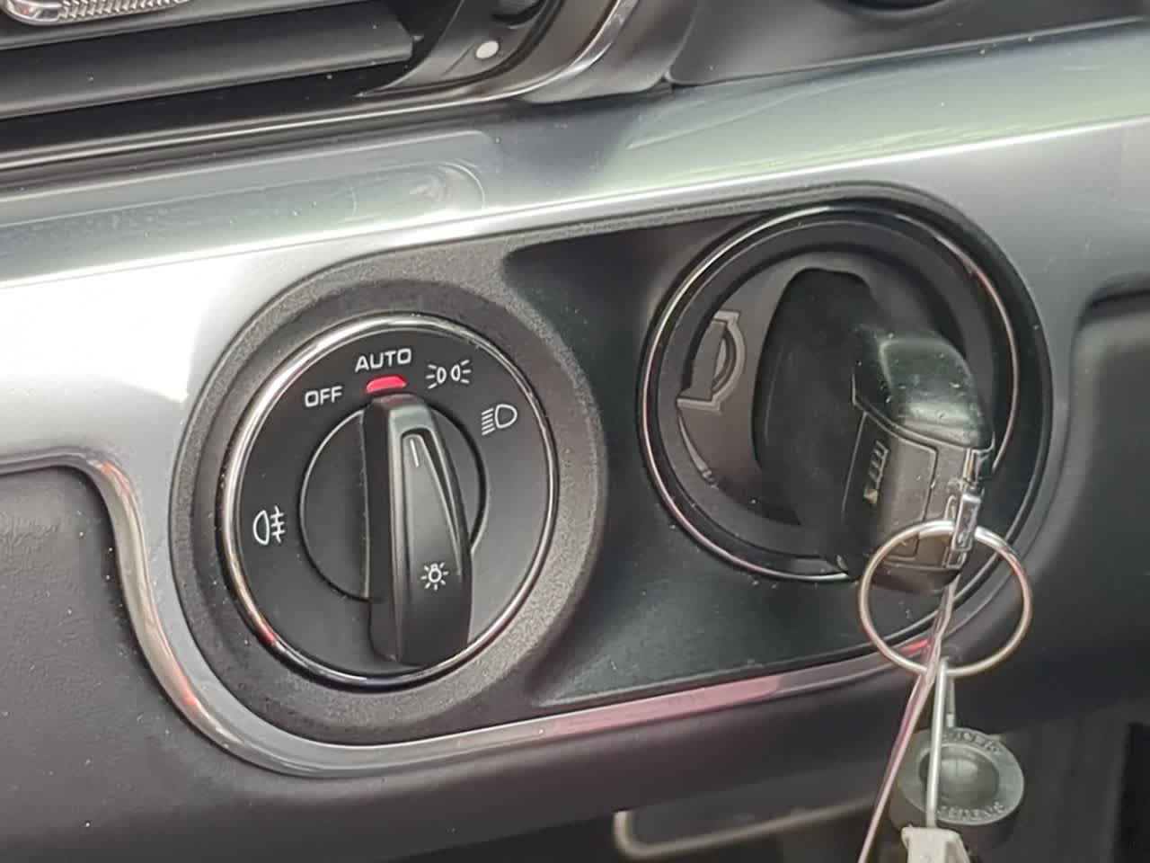 Thumbnail: 2013 Porsche 911 - 37