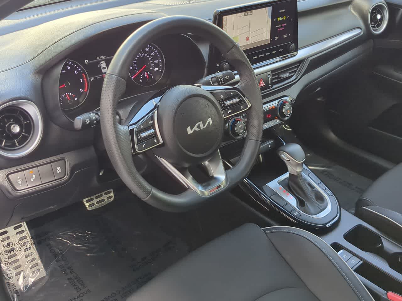 Thumbnail: 2023 Kia Forte - 10