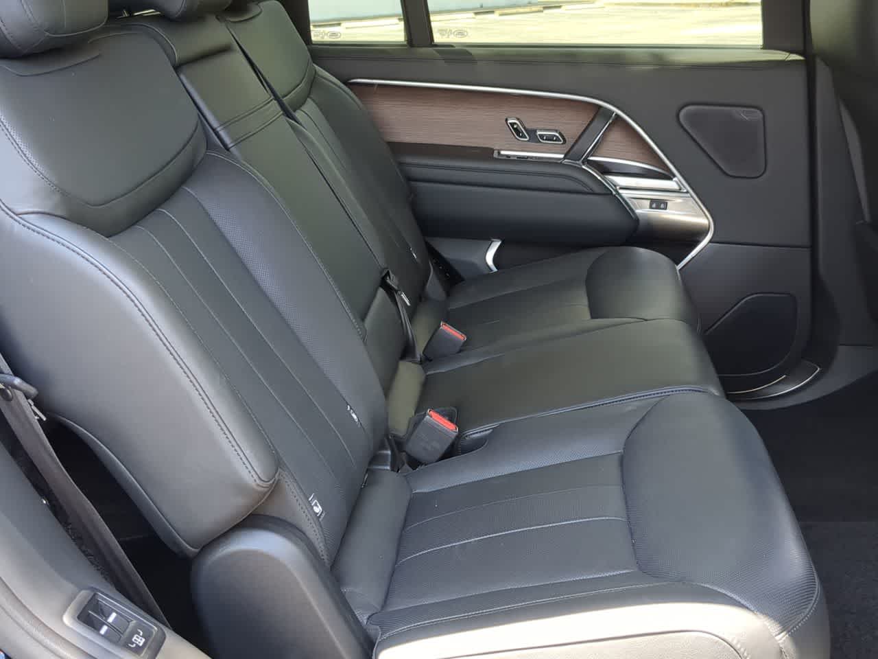 2025 Land Rover Range Rover SE - Photo 22