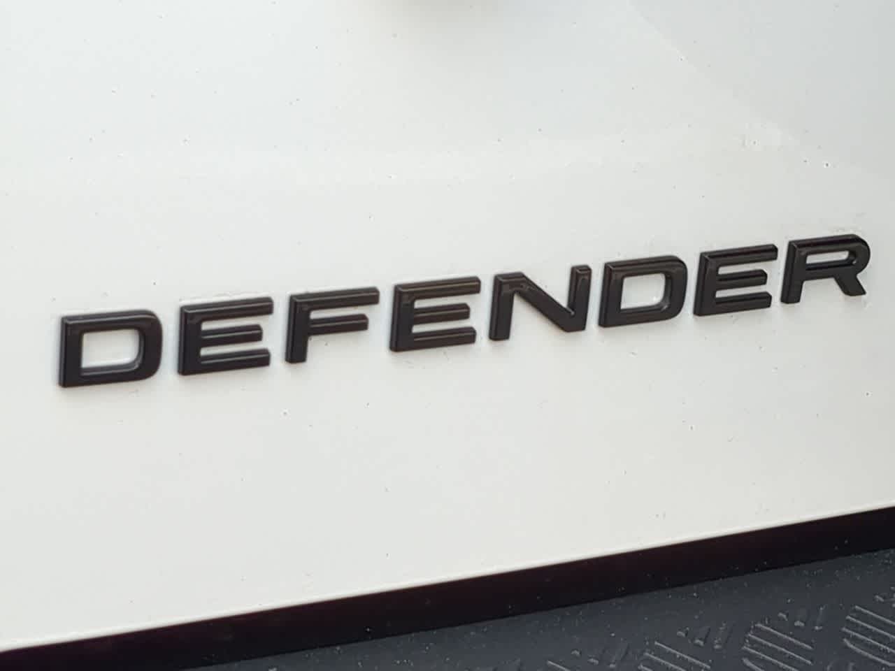 Thumbnail: 2025 Land Rover Defender - 13