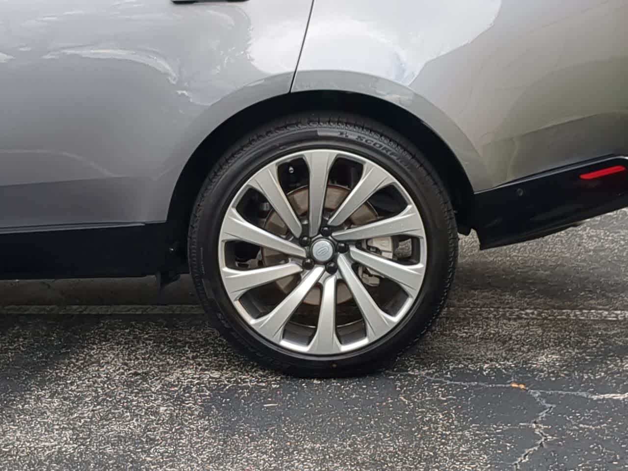 Thumbnail: 2025 Land Rover Range Rover - 14