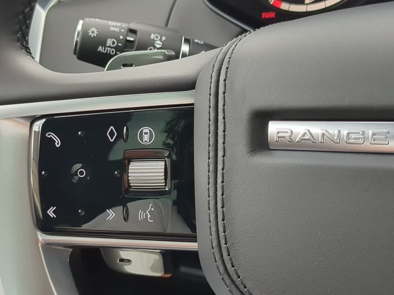 Thumbnail: 2025 Land Rover Range Rover - 26