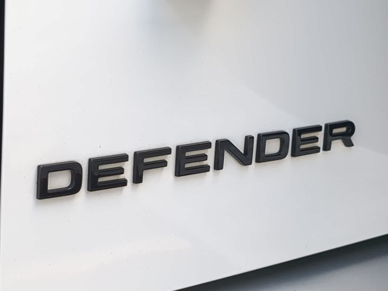 Thumbnail: 2025 Land Rover Defender - 13